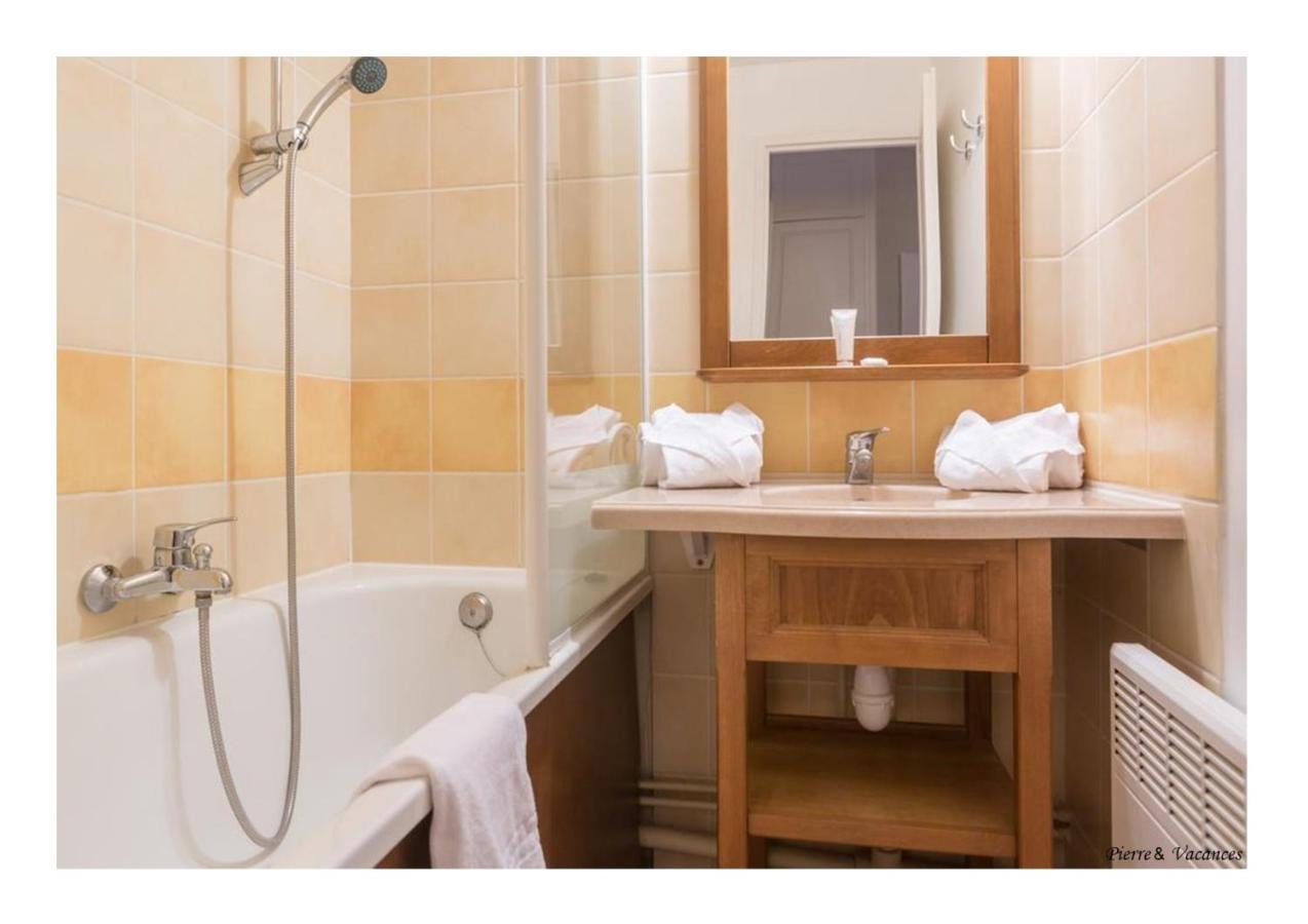 Charmant Appartement Avec Piscine. Monflanquin Bagian luar foto
